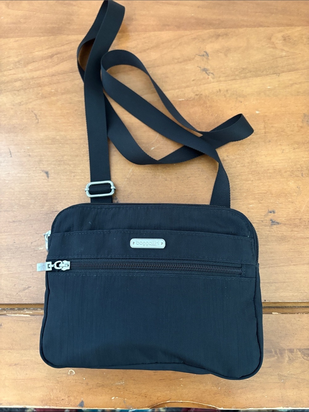 Baggallini Black Nylon Crossbody Organizer